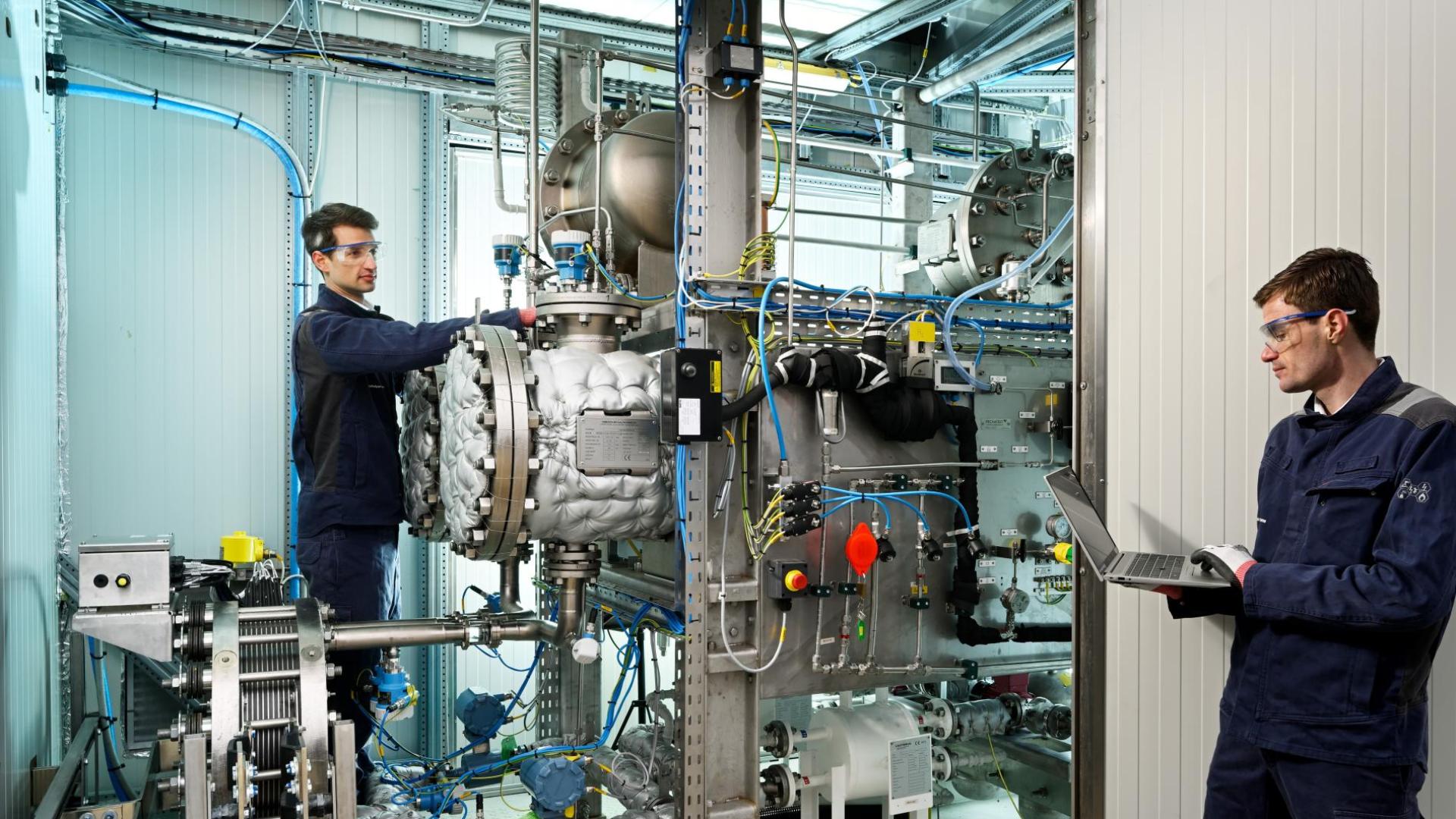 Battolyser Systems and VDL Hydrogen Systems merge to become Alquion